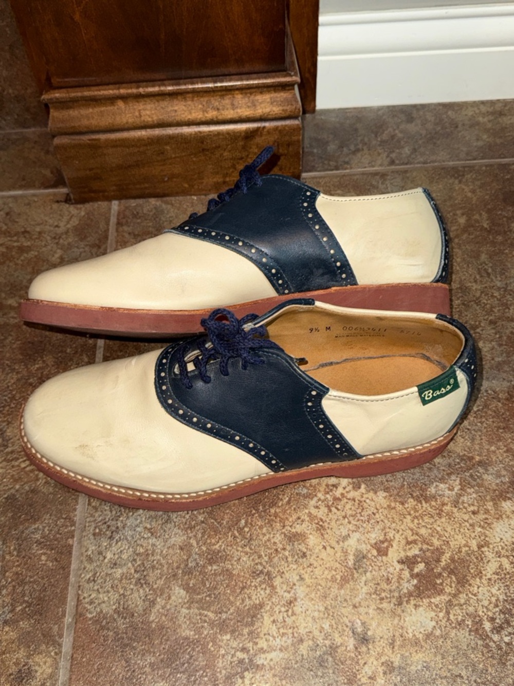 Vintage USA made Bass Navy and tan/ Cream Saddle Shoes Oxford 9.5 rockabilly